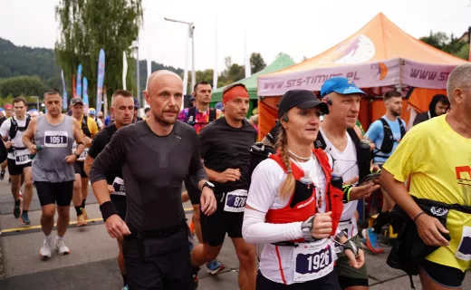 23 kilometry po górach. Zawodnicy pełni uśmiechów ruszyli na trasę [ZDJĘCIA] - 47